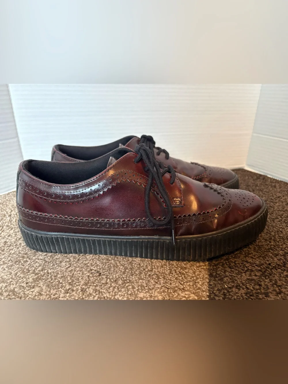 T.U.K. TUK A9249 RUB OFF EZC BROGUE SHOE Burgundy Oxford Unisex - Men’s 10